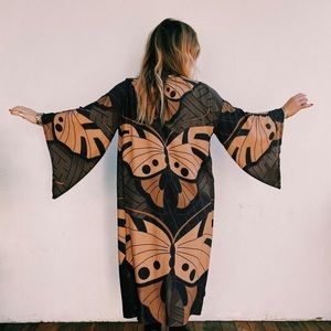 NOVELLA ROYALE GEORGIA ROBE ONYX BUTTERFLY